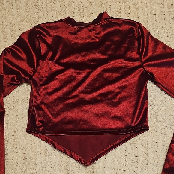 Almost Famous Burgundy Crop Top - Picture 5 of 5